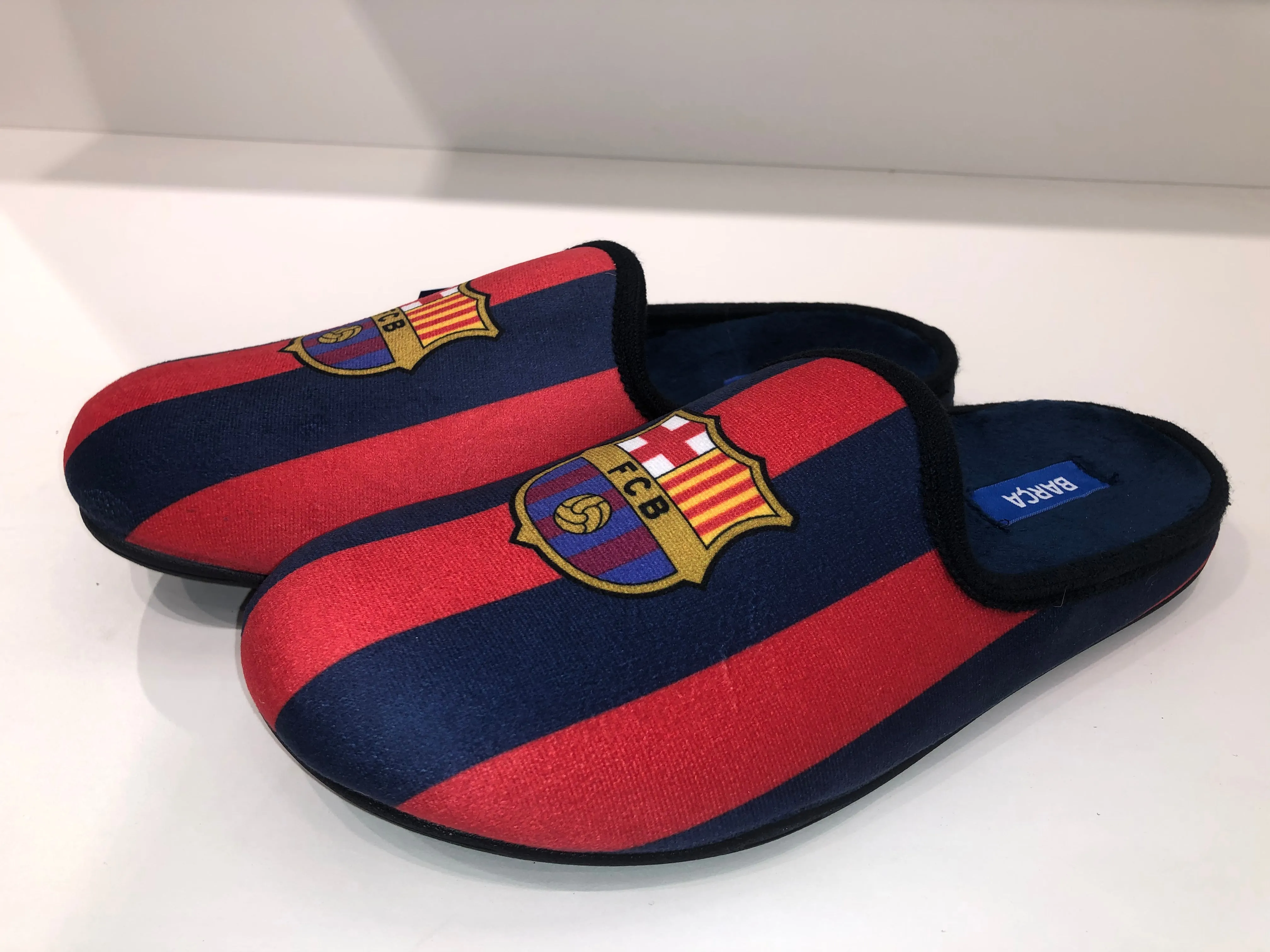 CFA18 RED BLUE STRIPED