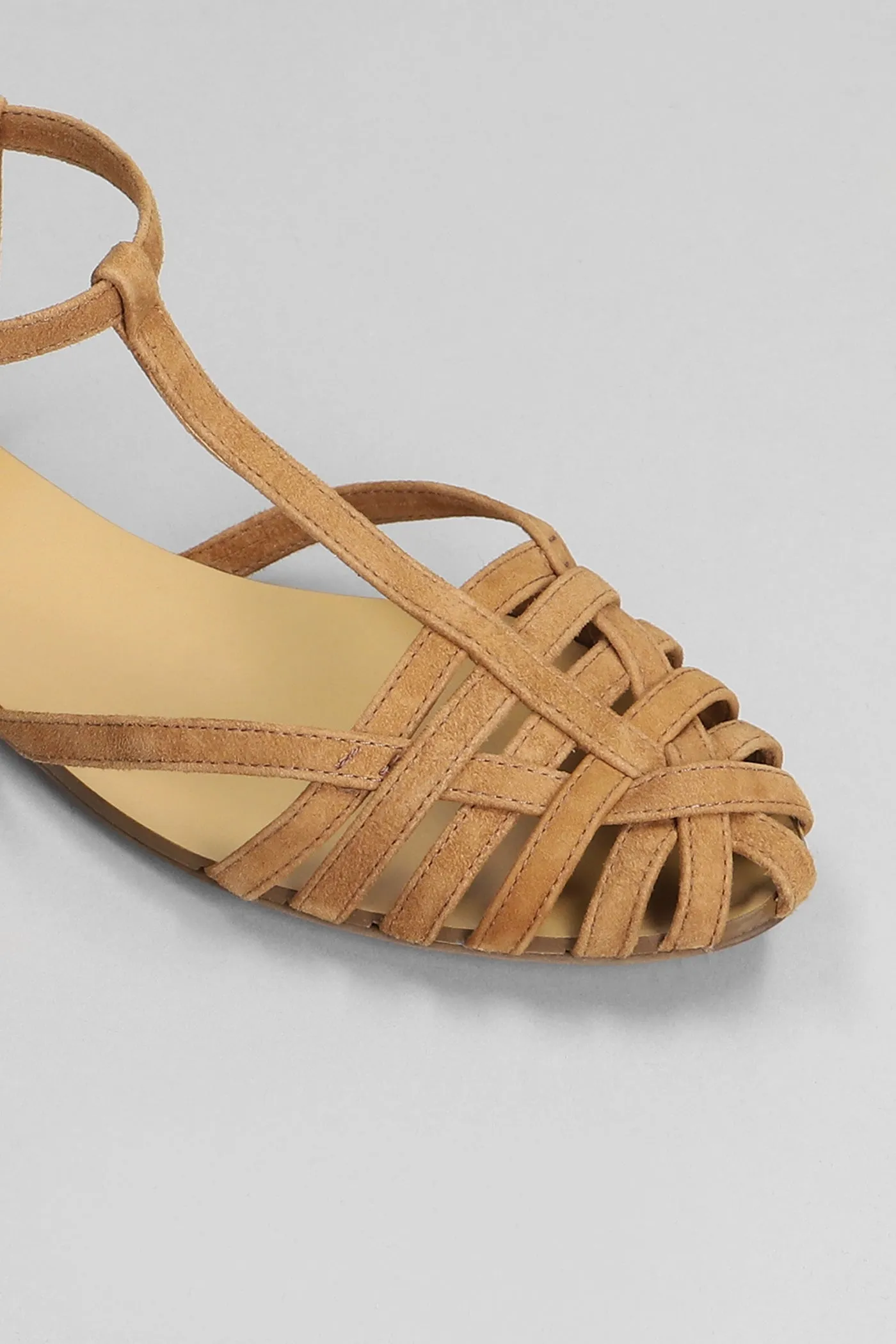 Flats in brown suede