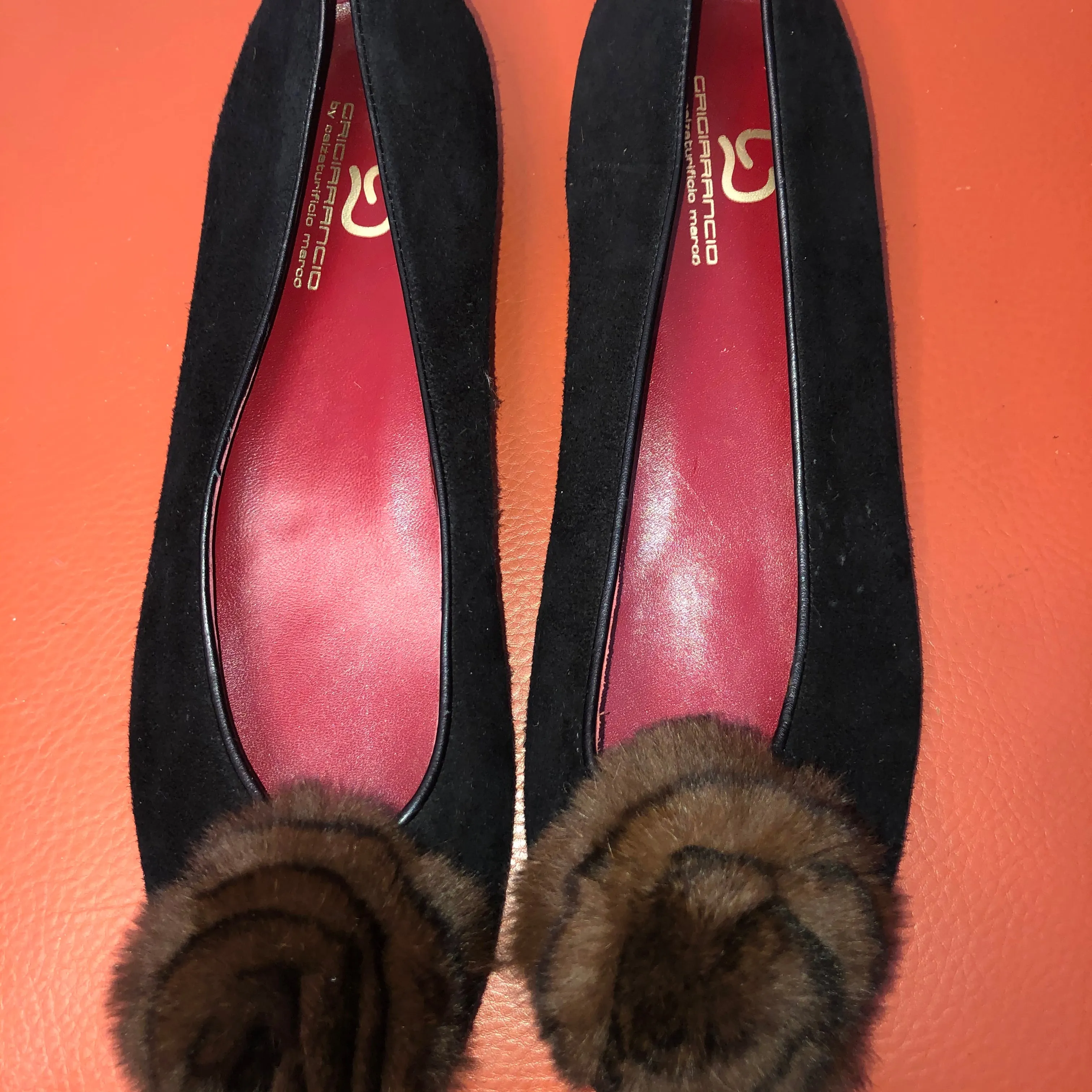 Grigiarancio Black Suede Flats with Fur Flower - 8M