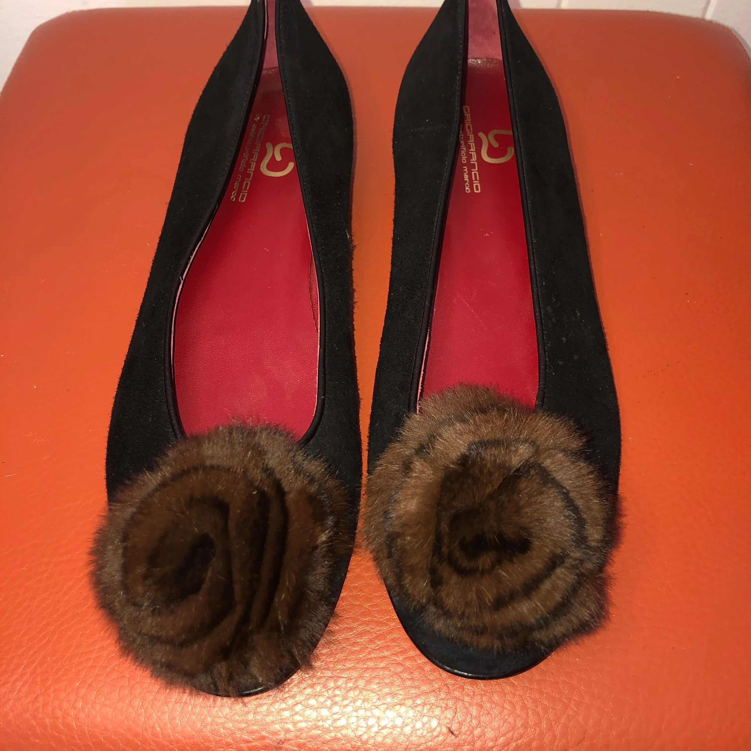Grigiarancio Black Suede Flats with Fur Flower - 8M