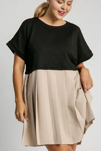 Pleated Dress with Side Pockets Plus Size