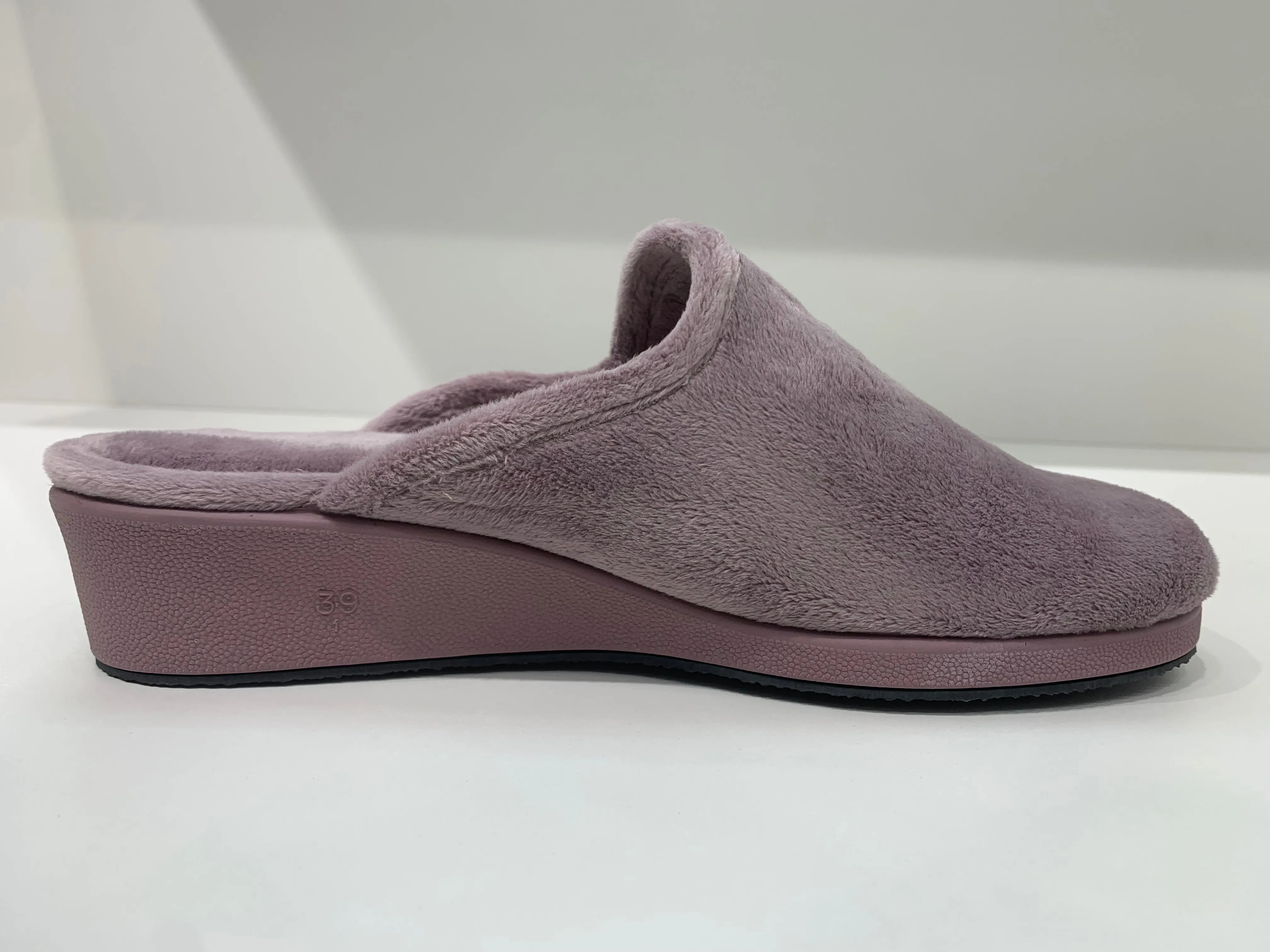 PLUSH VIOLET HAVEN
