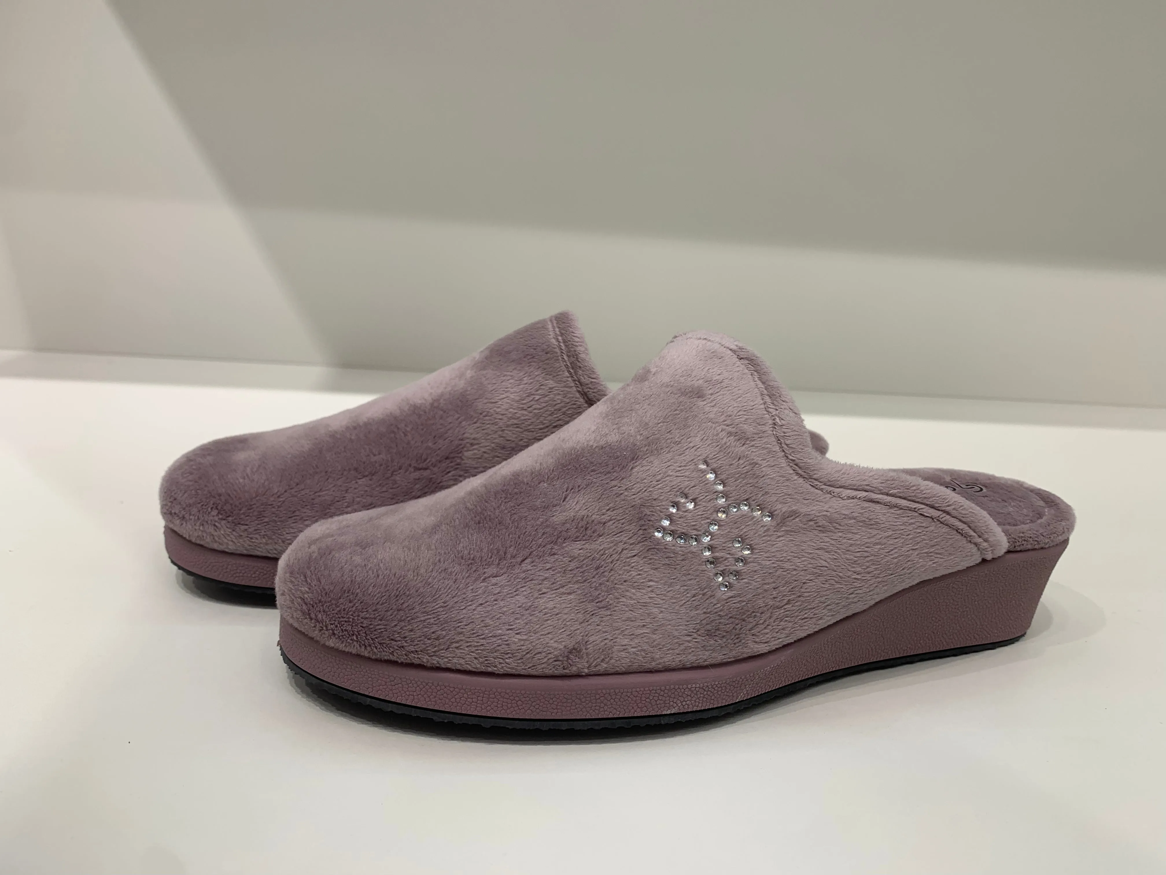 PLUSH VIOLET HAVEN