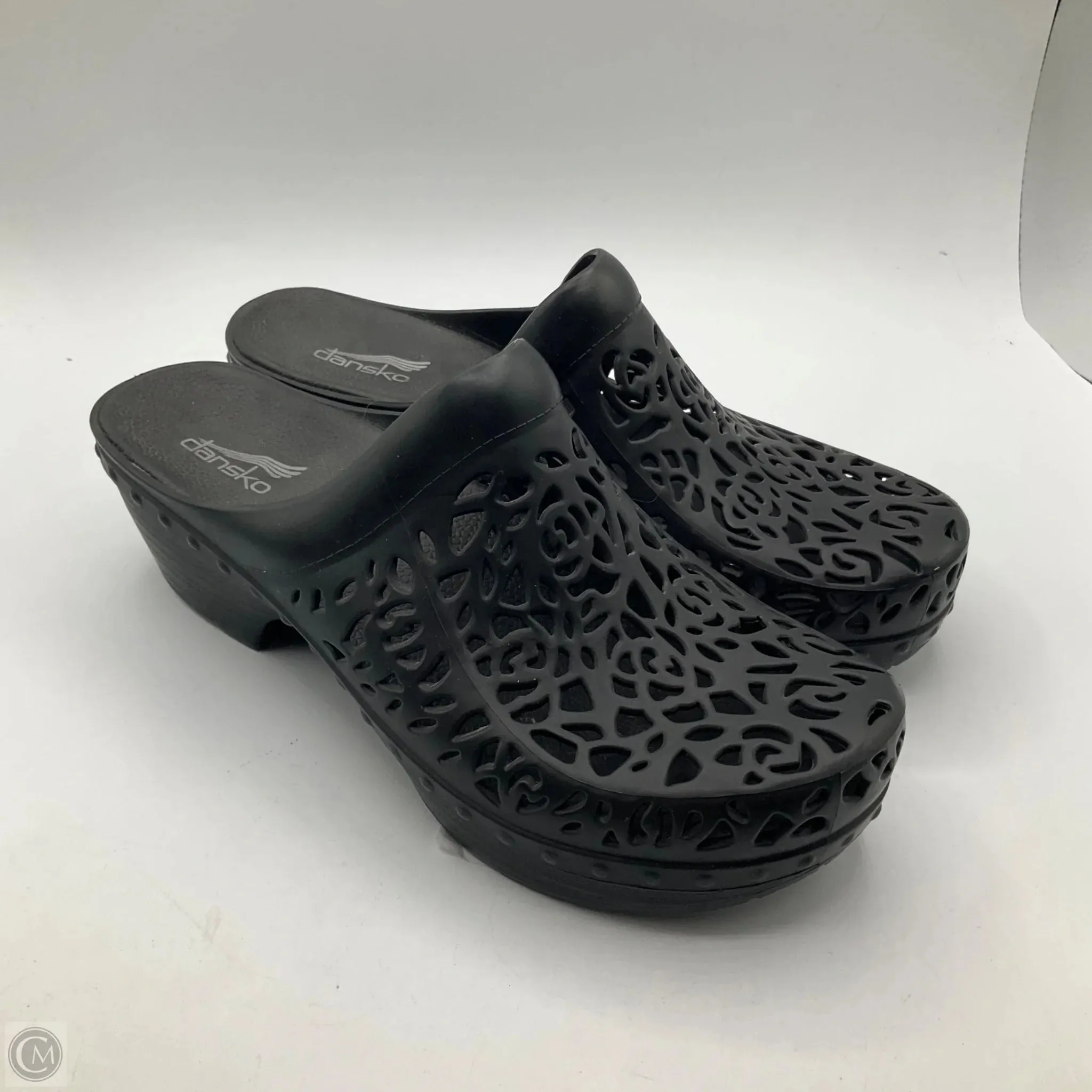 Shoes Flats By Dansko In Black, Size: 8