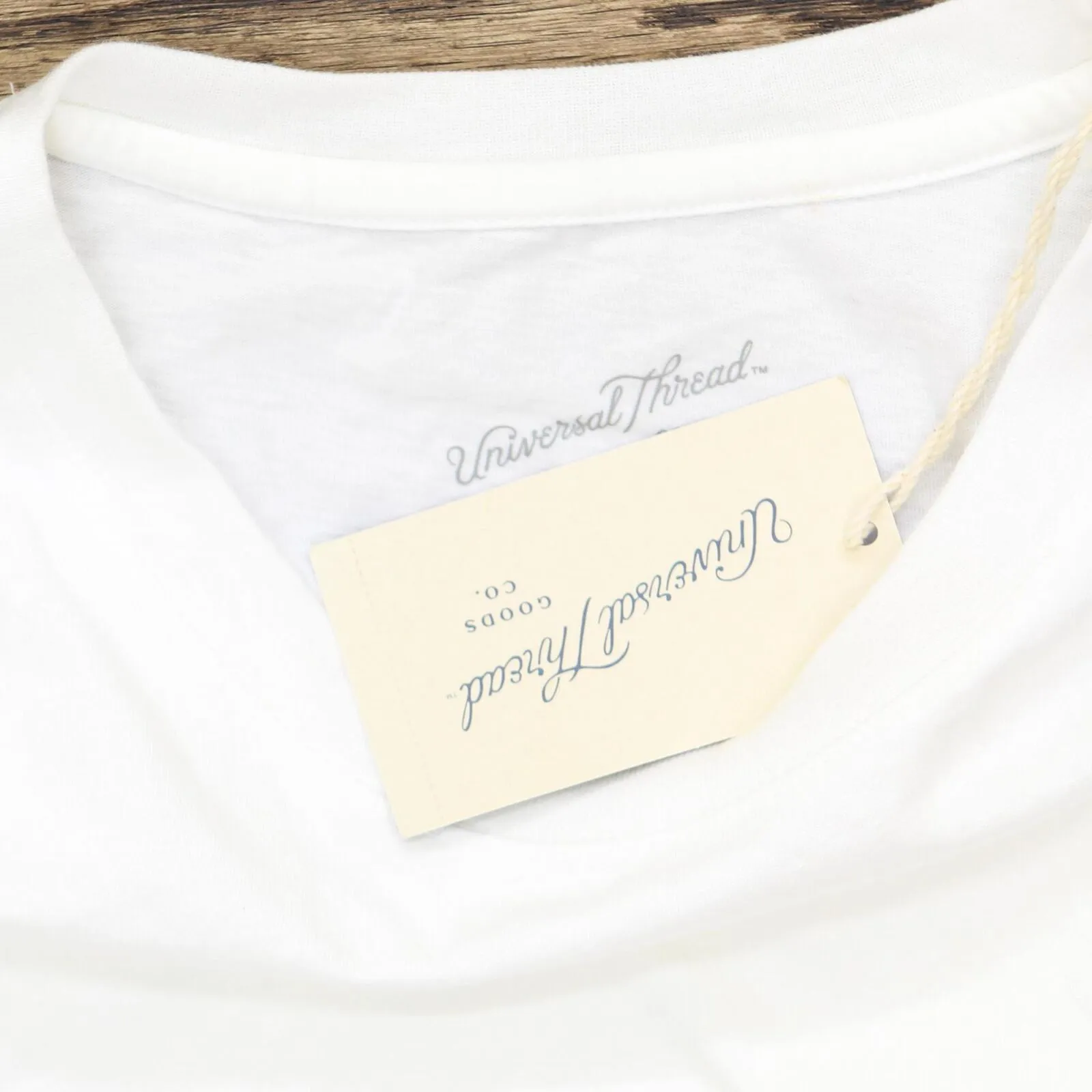 Universal Thread Women's Short Sleeve T-Shirt 78315247